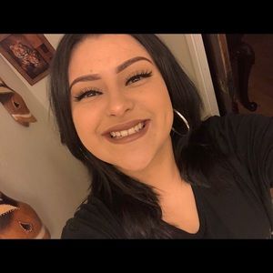 Meet your Posher, Adriana